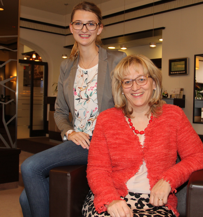 Gabi Dreisbach und Maria Dreisbac, Geschäftsführerin und Trainee, Best Hotels, Königsbrunn Gabi Dreisbach und Maria Dreisbac, Geschäftsführerin und Trainee, Best Hotels, Königsbrunn